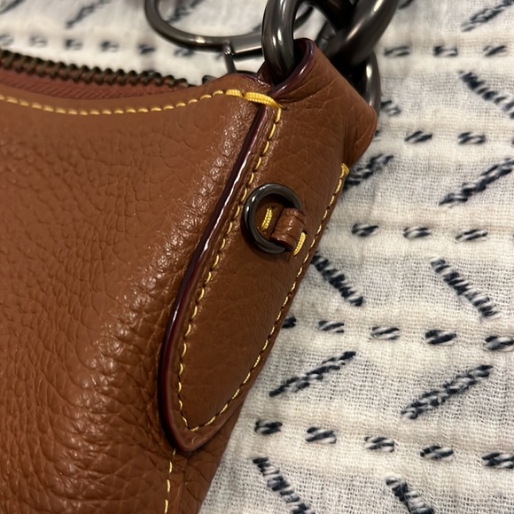 Coach handbag. - Picture 14 of 17